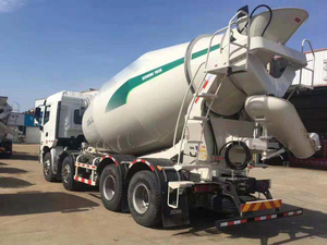 Tout nouveau camion malaxeur 6x4 6M3 G06V en stock à vendre - Product Image 6