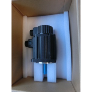 Servomotor Delta Ecma J11010r9 AC de 1 kW, 400 V, 3000 rpm, 3.18 Nm, Brida de 100 mm, Codificador Incremental de 20 Bits - Product Image 1