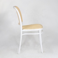 Vente en gros pas cher chaise de salle à manger confortable en pp tricoté au design nordique pour l'extérieur chaise de salle à manger en plastique PP empilable pour salle à manger