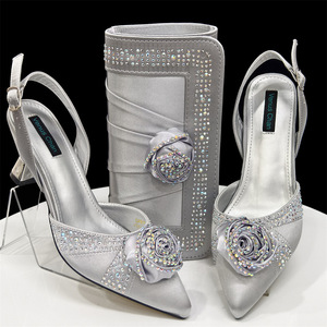 <span class=keywords><strong>Zapatos</strong></span> <span class=keywords><strong>de</strong></span> tacón alto <span class=keywords><strong>verdes</strong></span> con rosas para mujer, ideales para fiestas y bodas, con bolso a juego. - Product Image 2