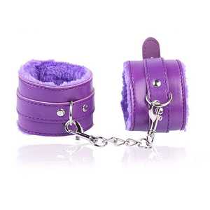 Menottes Sexuelles Sexy en Fausse <span class=keywords><strong>Fourrure</strong></span> et Cuir PU, Menottes de Contrainte pour Jeux de Désir SM, Article de Fétichisme et Bondage - Product Image 5