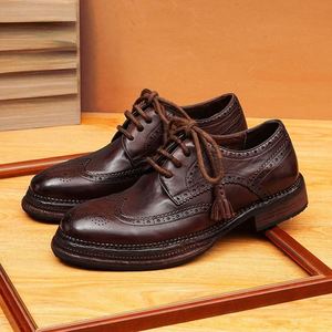 Chaussures Homme en Cuir Véritable Imperméables Automne 2025 Nouveau Style Bout Rond Britannique Habillées Formelles Mariage Antidérapantes à Enfiler - Product Image 1