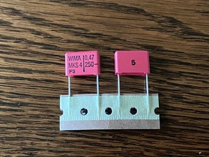 Condensadores de Película Nuevos Plc 10 de 0.47 uF 250V para Proyectos STEO, Paso de 15mm (cant.) Producto con Garantía - Product Image 2