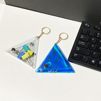 UIOWIO Sac à fermeture éclair en PVC transparent triangulaire personnalisé pour la décoration, emballage d'articles de petite taille, mini sac à monnaie triangulaire en PVC