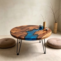 Table basse ronde en noyer massif avec bord naturel et résine époxy bleue, table d'appoint moderne de luxe en résine pour hall d'hôtel et salon