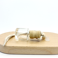 Flacon de parfum de voiture en verre transparent de luxe 8 ml, personnalisable avec logo, bouchon à vis, corde de suspension, emballage en bois, marque ZY