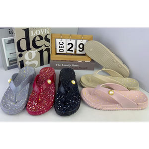 Haute qualité nouvelles filles tongs Durable anti-dérapant et pieds nus intérieur extérieur à la mode léger décontracté pour pantoufles - Product Image 2