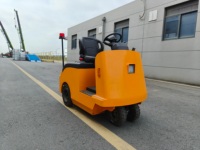 Tracteur de remorquage électrique 3000 kg assis EPQ30B à entraînement AC, faible bruit 75 dB, direction électronique, pneus pleins, pour usage en entrepôt