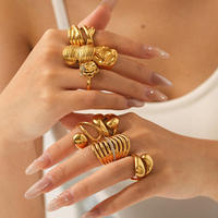 Nouvelles bagues tendance en acier inoxydable plaqué or 18 carats avec pierres naturelles, style punk géométrique exagéré, inaltérables, polyvalentes, idéales comme cadeau