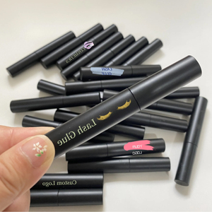Wholesale 5ml Black <strong>White</strong> Pink Bottle Eyelash Glue Custom Logo Waterproof Full Strip Lash Glue Fast Dry Liquid Adhesive Glue - Product Image 3