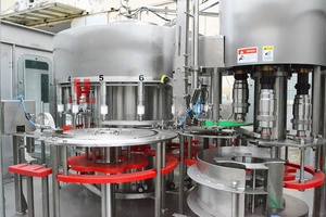 Machine de remplissage entièrement automatique 2-en-1 pour bouteilles de 500 ml et 2 L, idéale pour l'extraction d'huiles essentielles et l'huile de <span class=keywords><strong>tournesol</strong></span> (1 L) - Product Image 3