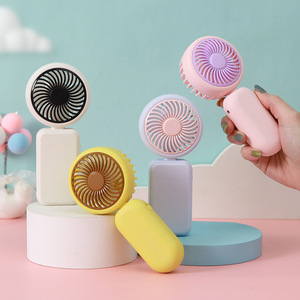 Mini ventilateur portable pour enfants, motif mouton de dessin animé, rechargeable, alimenté par batterie, utilisation extérieure, moteur DC 2W, commande par bouton - Product Image 2