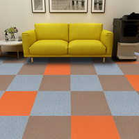 Dalles de moquette tuftées commerciales en bitume PP, tissées à la main, fabriquées à la machine, tapis d'intérieur et d'extérieur, tapis de sol, tapis de voiture, tapis de prière