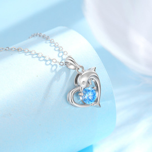 Collana da Donna in Argento Sterling 925 con Delfino e Zirconi 5A Placcata in Rodio, Gioiello di Alta Qualità - Product Image 3