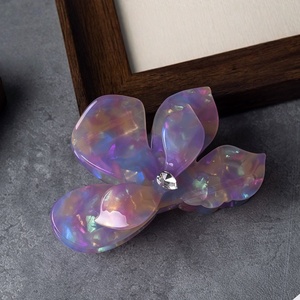 Molletta a farfalla tridimensionale di fascia alta all'ingrosso di prugna triangolare, delicata luce di lusso acetato e forcina diamantata - Product Image 6