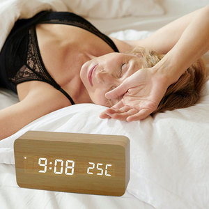 Hiện Đại USB Powered LED Bằng Gỗ Kỹ Thuật Số Đồng Hồ Báo Thức Pin Hoạt Động Văn Phòng Cạnh Giường Ngủ Đồng Hồ Điện Tử Nhiệt Độ Chuyển Động - Product Image 3