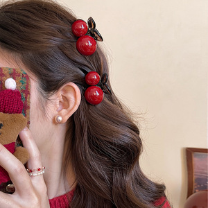 Nouvelle pince à cheveux rouge en strass cerise pour femme, collection 2026, pince à frange mignonne style princesse - Product Image 4