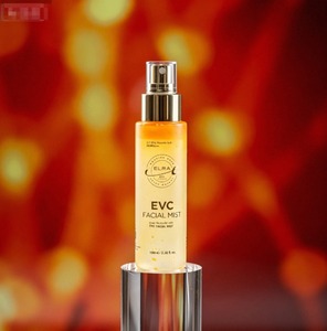 Brume hydratante pour la barrière cutanée ELRA, spray facial quotidien rafraîchissant pour une peau éclatante, hydratation instantanée et soin raffermissant - Product Image 6
