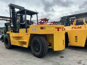 รถยกดีเซล TCM 4x4 มือสอง พร้อมเครื่องยนต์คัมมินส์ ระบบเปลี่ยนทิศทางด้านข้างแบบไฟฟ้า เสากระโดงสามตอน ยางลม ความสูงยกงา 3.5 เมตร - Product Image 3