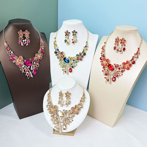 Parure de bijoux ethniques exagérés en alliage plaqué or avec fleurs et strass en cristal pour <span class=keywords><strong>femme</strong></span>, accessoires de <span class=keywords><strong>mariage</strong></span> et de mariée - Product Image 2