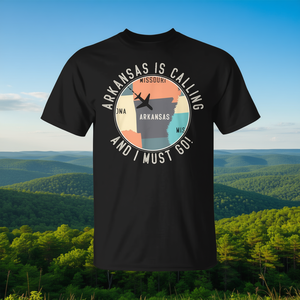 Arkansas sta chiamando e devo andare. Maglietta dello stato di Arkansas. - Product Image 3