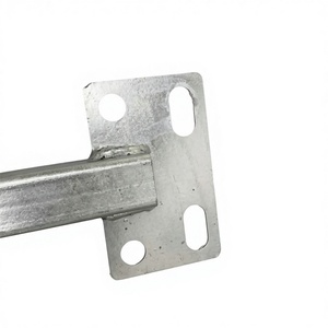Poteau carré en acier CT8 pour accessoires d'alimentation de télécommunications à montage suspendu - Product Image 3