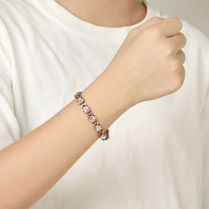 Bracelet de Style Vintage pour femmes biomagnétiques à la mode motif géométrique 99.99% cuivre pur maillon de chaîne en diamant magnétique personnalisé - Product Image 2