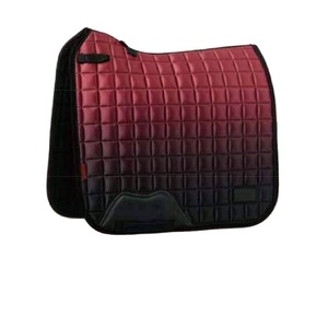 Fabricant <span class=keywords><strong>de</strong></span> Chine <span class=keywords><strong>Tapis</strong></span> d'équitation équestre <span class=keywords><strong>Tapis</strong></span> <span class=keywords><strong>de</strong></span> <span class=keywords><strong>selle</strong></span> Produits équestres équins Impression personnalisée <span class=keywords><strong>Tapis</strong></span> <span class=keywords><strong>de</strong></span> luxe - Product Image 1