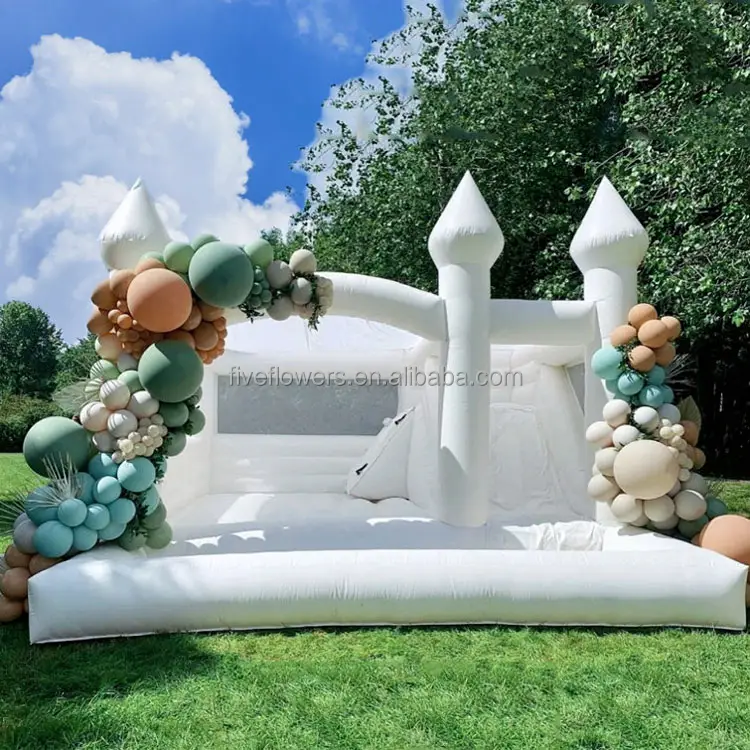 2023 hot sale inflatable white castle bounce house with slide and ball pit