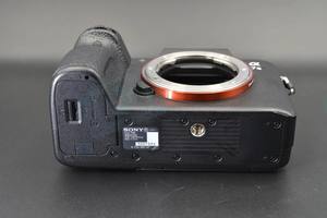 Cámara Digital Profesional HFT Alpha <span class=keywords><strong>A7</strong></span> <span class=keywords><strong>III</strong></span> con Lente 28-70mm F3.5-5.6 OSS, Sin Espejo, Full-frame, Video 4K UHD, Cámara Económica con Tarjeta SD - Product Image 6