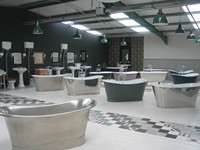 Peralatan kamar mandi akrilik besi cor, bak mandi berdiri bebas dengan bak cuci