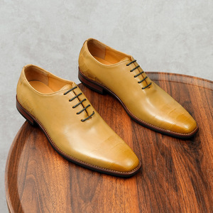 Chaussures <span class=keywords><strong>pour</strong></span> jeunes hommes, chaussures habillées en cuir <span class=keywords><strong>pour</strong></span> hommes, chaussures de <span class=keywords><strong>mariage</strong></span> tendance en cuir véritable <span class=keywords><strong>pour</strong></span> coiffeurs - Product Image 1
