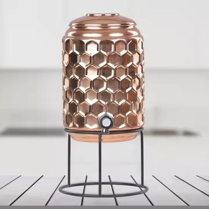 Distributeur d'eau en cuivre robuste de haute qualité 10 litres idéal pour les hôtels ayurvédiques et une utilisation quotidienne pour l'exportation mondiale depuis l'Inde - Product Image 1
