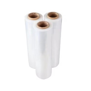 Rollo de Embalaje Transparente de Película Estirable y Retráctil de LLDPE Suave para Envolver Palés, Resistente a la Humedad, Venta al Por Mayor de Fábrica 2024 - Product Image 1