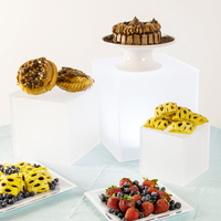 Supports d'affichage en acrylique blanc Supports de nidification de cubes personnalisés pour l'affichage de pâtisserie de dessert de buffet lors d'événements de mariage ou de fête
