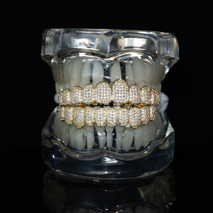 Grillz en Zirconium Pur à 10 Dents, Doré, Style Hip Hop, Unisexe, pour Usage Quotidien, Design Géométrique, Sertissage en Canal Y0160 - Product Image 1