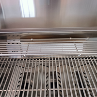 Table de barbecue moderne à gaz avec four à pizza, cuisine extérieure pour usage domestique, armoires de patio en acier inoxydable, plan de travail en pierre et évier