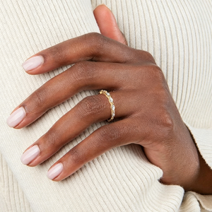 Anillo de diamantes cultivados en laboratorio SGARIT, corte marquesa, banda de media eternidad, oro de 18 quilates, certificado IGI, 0.4 quilates, para compromiso. - Product Image 2