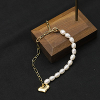 Bracelet en perles d'eau douce fait à la main, détail artisanal, style unique, charme artisanal, cadeau significatif, bracelet en perles