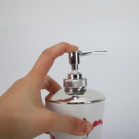 Offre Spéciale : Accessoires de Salle de Bain en Plastique Noir – Solution Complète Moderne et Durable pour Hôtels et Résidences