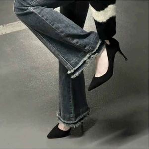 Escarpins classiques noirs à bout pointu et talons aiguilles pour femmes – Chaussures de bureau professionnelles confortables pour cérémonies - Product Image 1