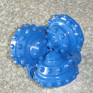 <span class=keywords><strong>6</strong></span> <span class=keywords><strong>1</strong></span>/<span class=keywords><strong>2</strong></span> "IADC517 537 API <span class=keywords><strong>TCI</strong></span> Tricone Rock <span class=keywords><strong>Bits</strong></span> Mỏ Dầu Tricone Con Lăn Cone Khoan Bit Với Mặc Cả - Product Image 2