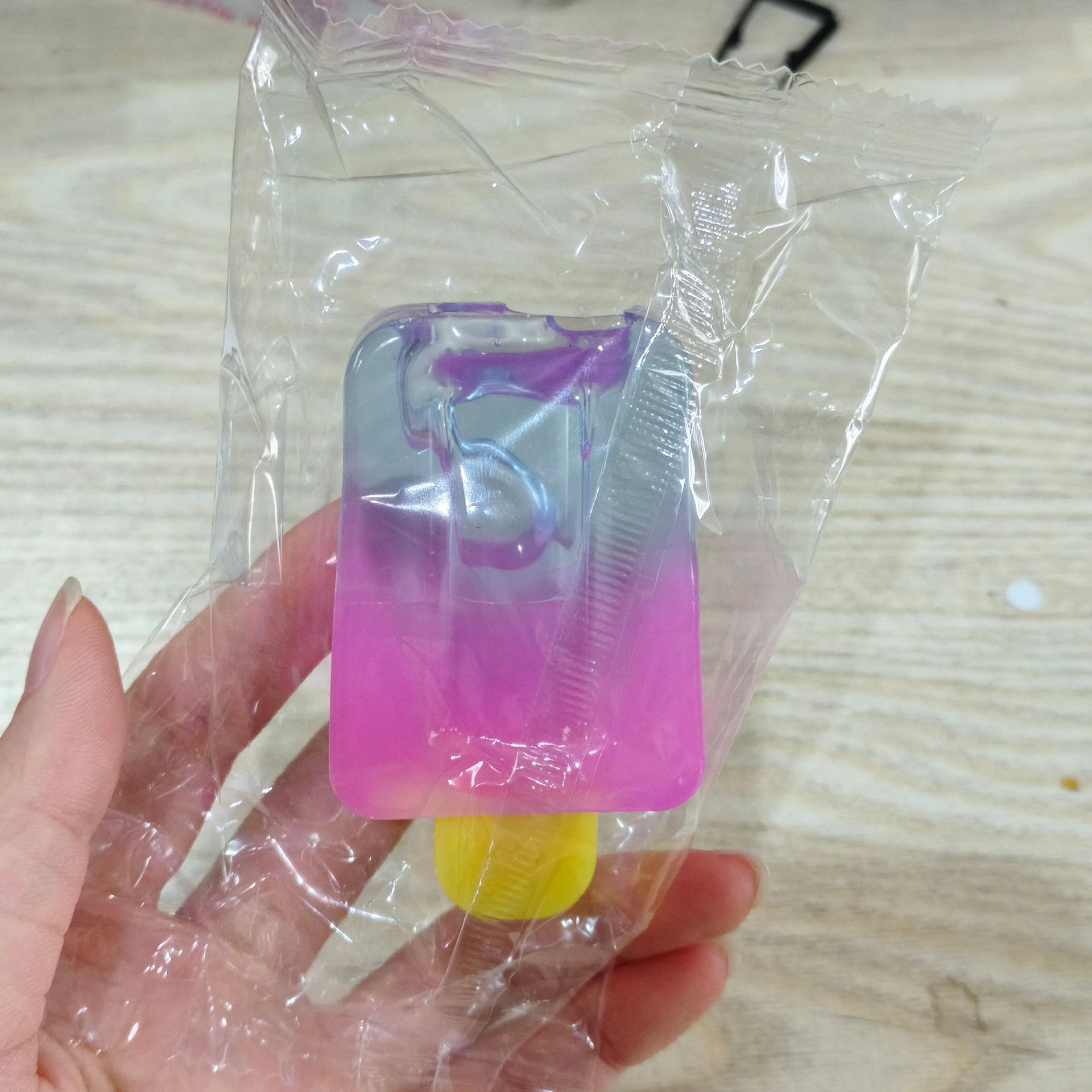 Ice cream [blue-purple, without packaging]