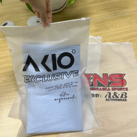 Sacs d'emballage pour vêtements en tissu biodégradable avec logo d'entreprise imprimé sur mesure, sacs en plastique à fermeture éclair givrés mats