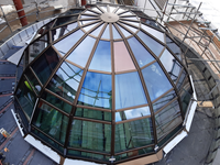 Verre incurvé de conception personnalisée pour gratte-ciel, façade en verre sans cadre de grande taille pour bâtiment extérieur