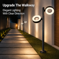 Lampadaire de jardin LED contemporain à double tête avec anneau halo, design à montage sur bride, résistant au vent, idéal pour villa de vacances