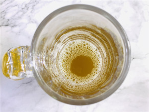 Jarra de Cerveza Gigante Hecha a Mano de Vidrio Transparente con Asa - Product Image 5