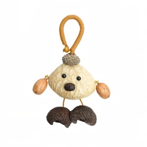Colgante artesanal de cápsula de semilla, bonito adorno natural de cápsula de semilla pequeña para bolso. - Product Image 5
