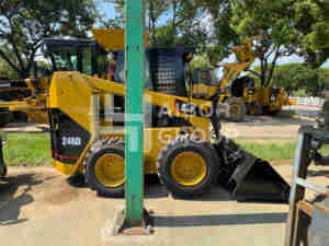 Chất lượng cao sử dụng <span class=keywords><strong>loader</strong></span> mèo 246c mini chỉ đạo Skid chỉ đạo Bộ nạp mèo 246c 246d 4.6 tấn cho trang trại - Product Image 2