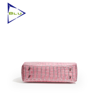 Sac à main grande capacité personnalisé à motif crocodile pour femme, sac à bandoulière, sac fourre-tout personnalisé avec rivets et design cœur
